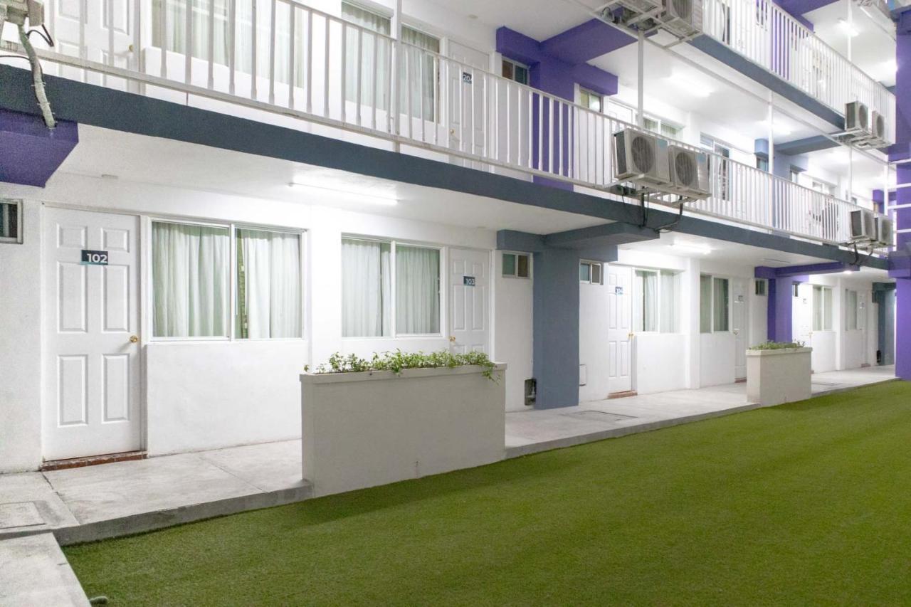 מונטריי Hotel25 מראה חיצוני תמונה